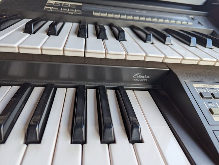 Yamaha electone mc-6000 piano 