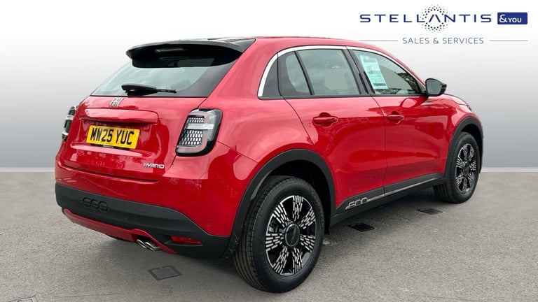 2025 Fiat 600 1.2 MHEV SUV 5dr Petrol Hybrid e-DCT Euro 6 (s/s) (136 ps) SUV Hybrid Automatic