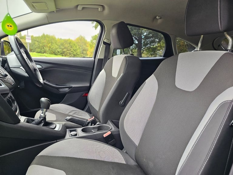 2012 Ford Focus 1.6 TDCi Zetec Hatchback 5dr Diesel Manual Euro 5 (s/s) (115 ps) HATCHBACK Diesel...
