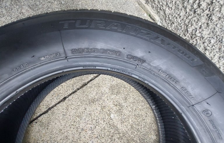 1 Bridgestone Turanza T001 205/65/16 95W Nearly New Tyre with 7mm Tread (£196 New)
