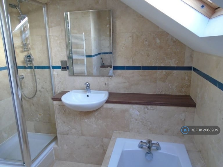 2 bedroom flat in Mulsanne Row, Crewe, CW1 (2 bed) (#2663909)