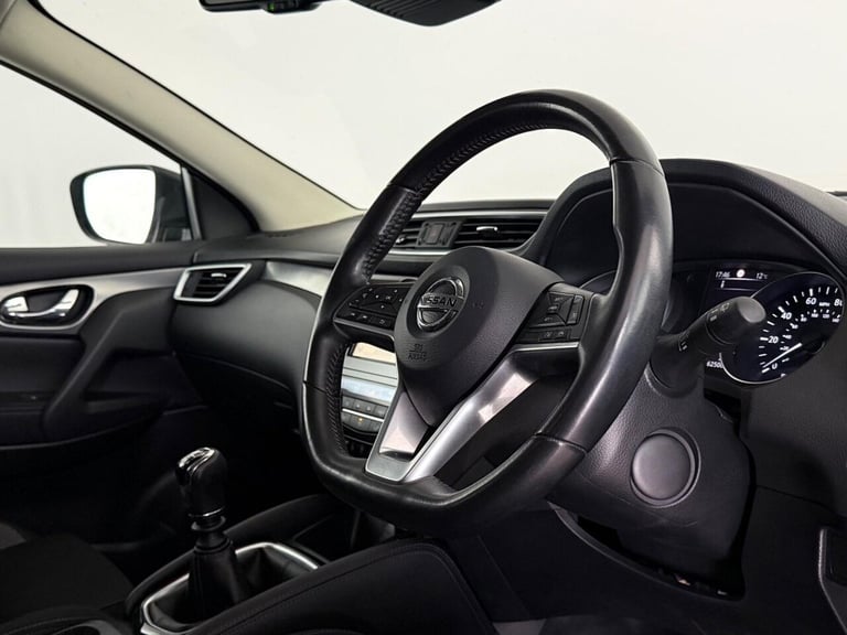 2018 Nissan Qashqai 1.6 DIG-T N-Connecta Euro 6 (s/s) 5dr HATCHBACK Petrol Manual