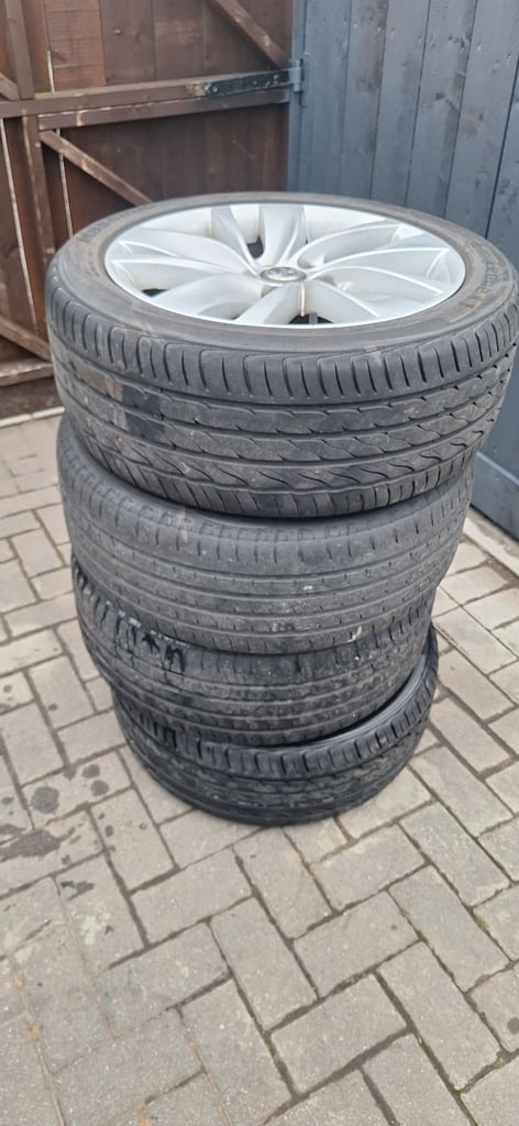 Vauxhall Insignia SRI 18inch alloys 5x120 pcd