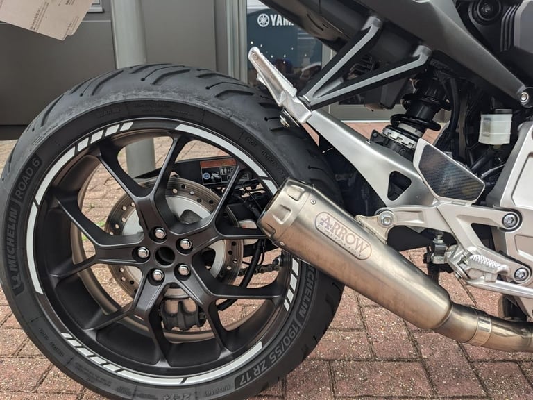 HONDA CB1000R PLUS 2020 - FULL ARROW SYSTEM - HEATED GRIPS - ASV LEVERS - SCREEN