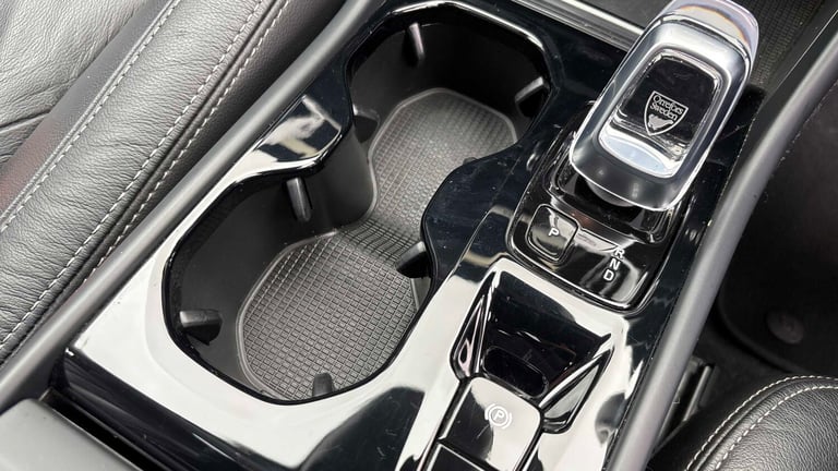  Volvo XC40 2.0 B4P Inscription 5dr AWD Auto Estate Petrol Automatic