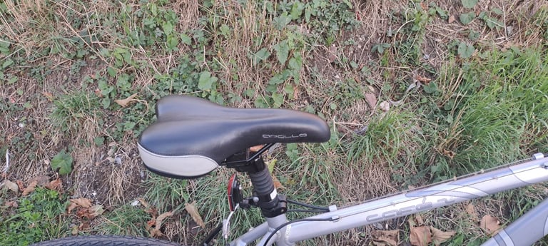 Lovely hybrid aluminium frame road bike 