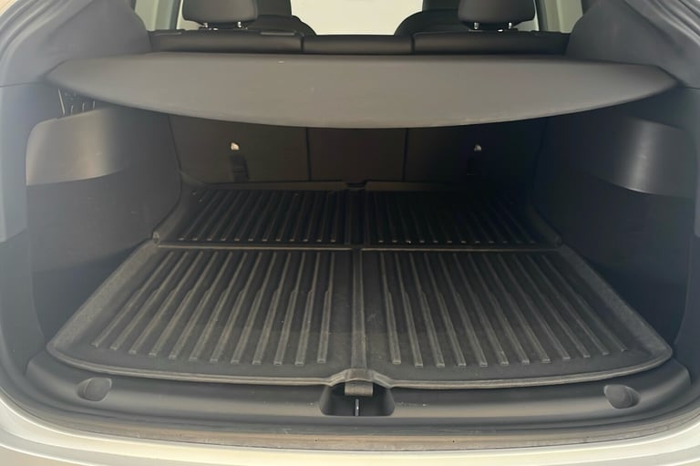  Tesla Model Y dual Motor Long Range Suv 5dr Electric Auto 4wde 384 Bhp Electric