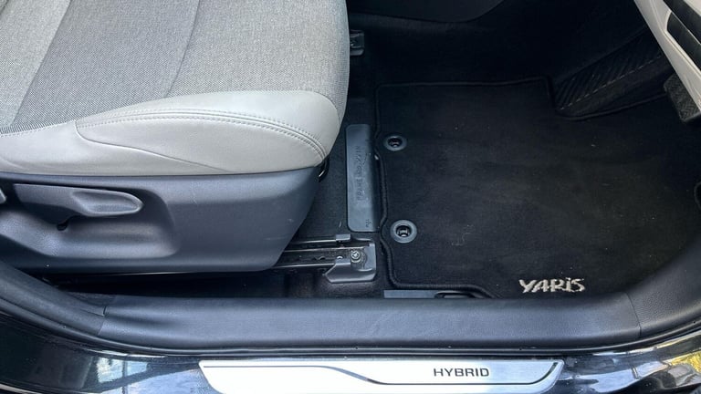 2022 Toyota Yaris 1.5 VVT-h Excel Hatchback 5dr Petrol Hybrid E-CVT Euro 6 (s/s) (116 ps) HATCHBA...