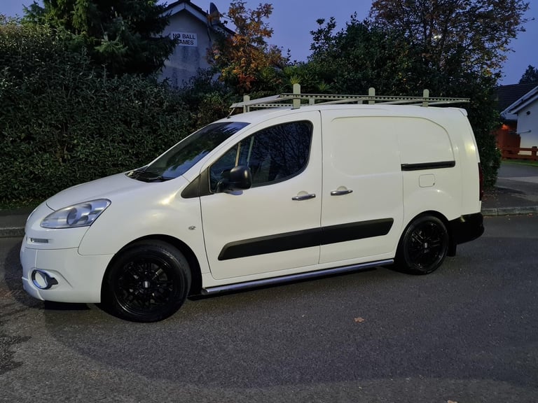Factory Crew Van Long Wheel Base Twin Side Loading Doors 2013 Peugeot Partner Professional HDI 