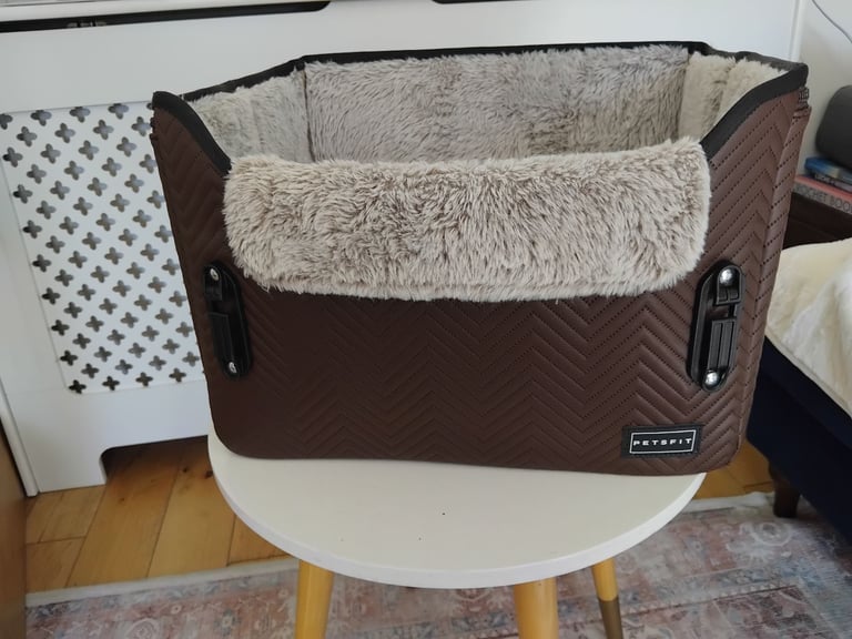 Pet car seat for puppy/small dog