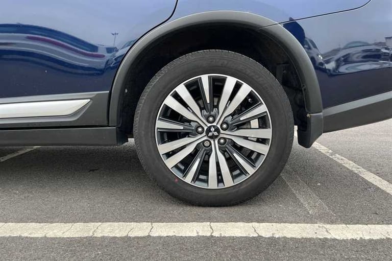 2020 Mitsubishi Outlander 2.0 MIVEC Design SUV 5dr Petrol CVT 4WD Euro 6 (s/s) (150 ps) SUV Petro...