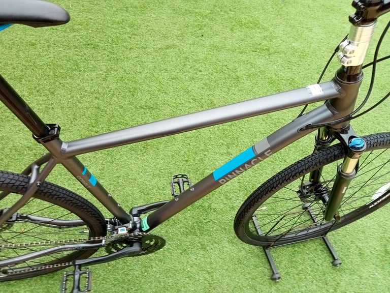 Pinnacle Cobalt 2 Aluminium Hybrid Mountain Bike.