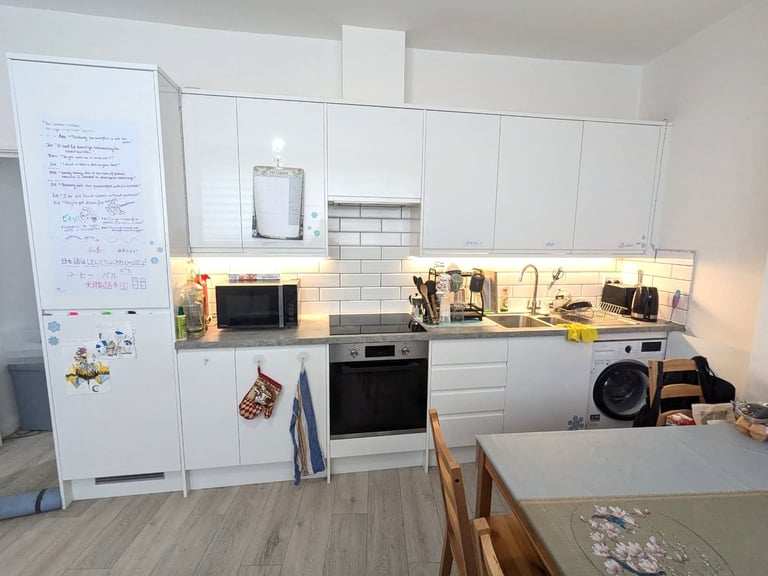 Recently refurbished first floor 3 bedroom flat above shop on High Road, Willesden NW10