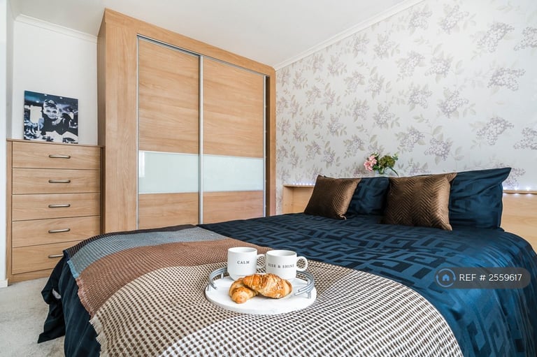 4 bedroom house in Waveney Rise, Oadby, Leicester, LE2 (4 bed) (#2559617)