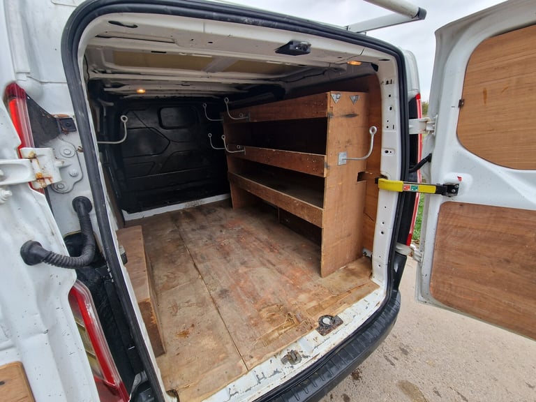2014 Ford Transit Custom  Drives Perfect  12mth MOT  SWB  Roof Rack  Clean