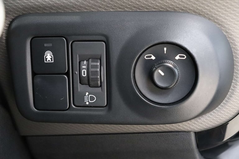 2016 Citroen C4 Cactus 1.6 C4 Cactus Flair Blue HDi  5dr SUV Diesel Manual