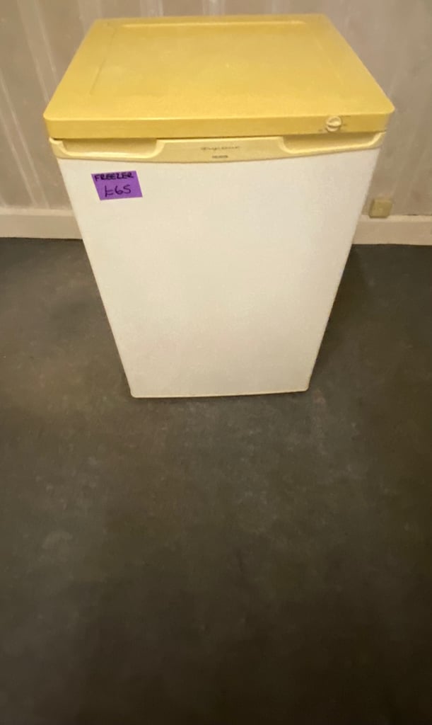 📞FULLY WORKING WHITE FRIGIDAIRE UNDER COUNTER FREEZER 