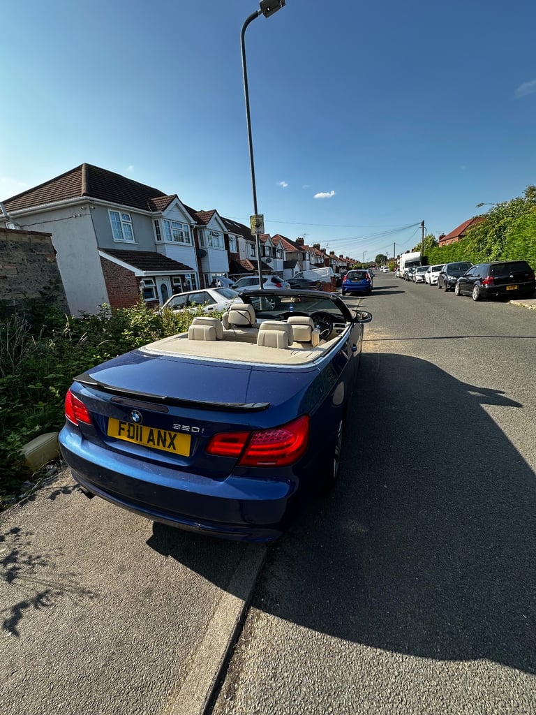 BMW 320i Convertible LCI Automatic  