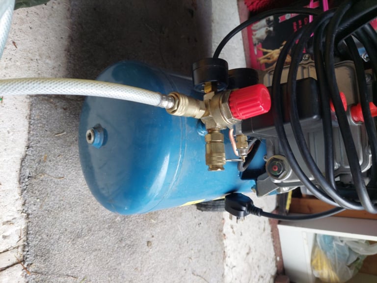 Work Zone AIR Compressor,  excellent working condition 