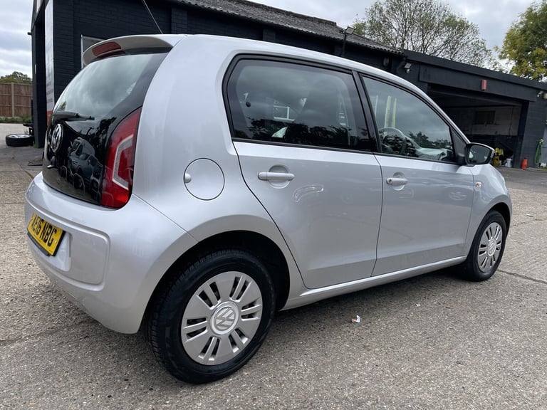 VOLKSWAGEN UP 1.0 Move up! 2016