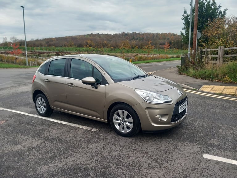 CTROEN C3 VTR+. 2010. 5 DOOR. 1.4 PETROL. LONG MOT. TIDY.