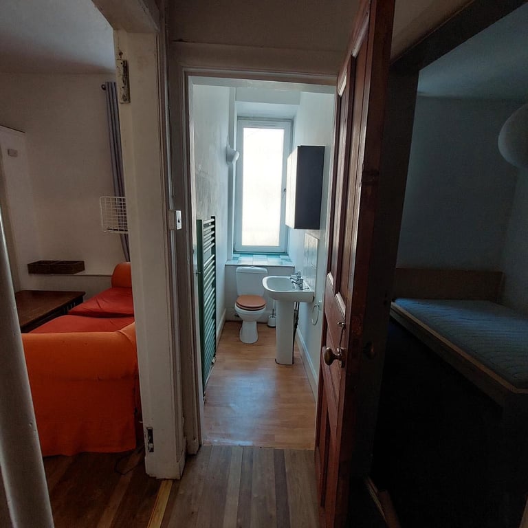 1 bed fully furnished flat in Cathcart Glasgow