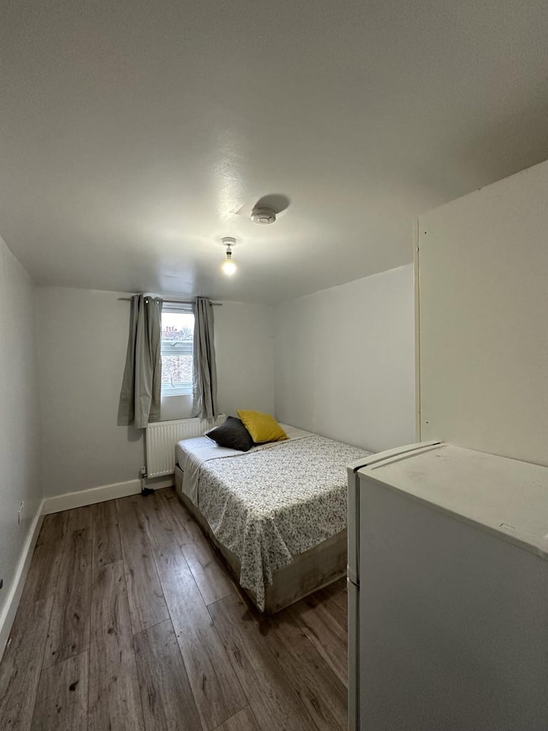 🌿Affordable Double Room and Single Room – Seven Sisters, N15📍