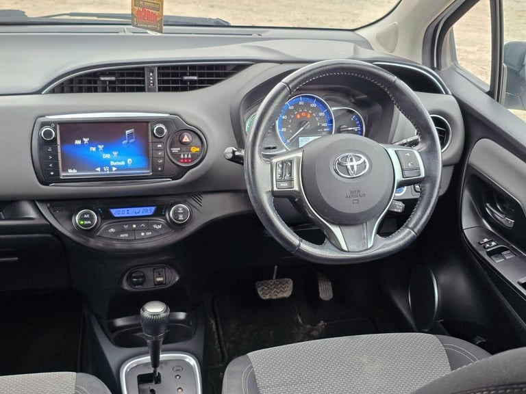 2016 Toyota Yaris 1.5 VVT-h Icon Hatchback 5dr Petrol Hybrid E-CVT Euro 6 (101 ps) Hatchback Hybr...