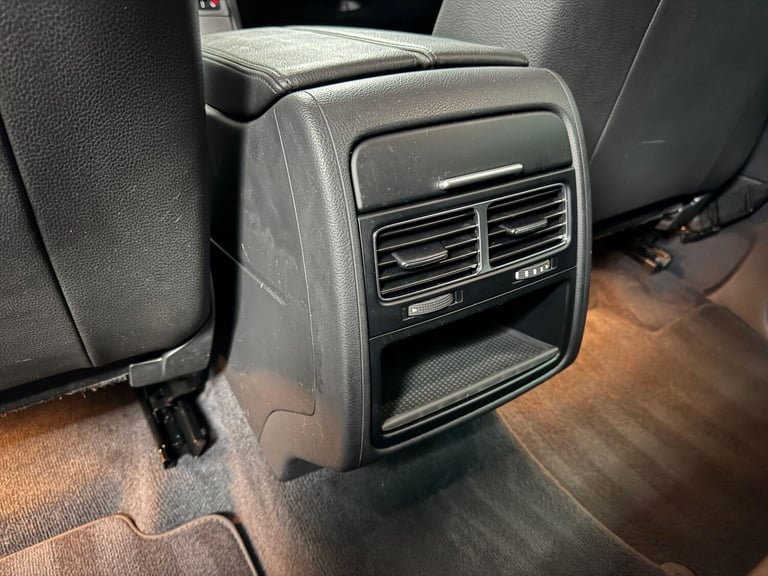 2015 Volkswagen Touareg 3.0 TDI V6 BlueMotion Tech R-Line Tiptronic 4WD Euro 6 (s/s) 5dr ESTATE D...