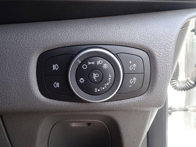 2022 Ford Transit Custom 2.0 320 EcoBlue Trend Crew Van L1 H1 Euro 6 (s/s) 5dr PANEL VAN Diesel M...