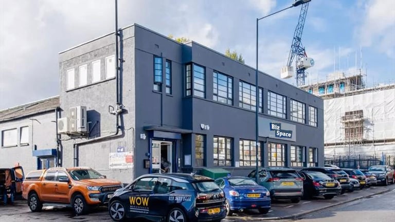 Office units to rent in Wembley
