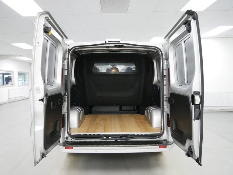 71 FIAT TALENTO 2.0 MULTIJET 170 BHP SWB ONYX AUTO 6 SEATER CREW ( NO VAT ! )