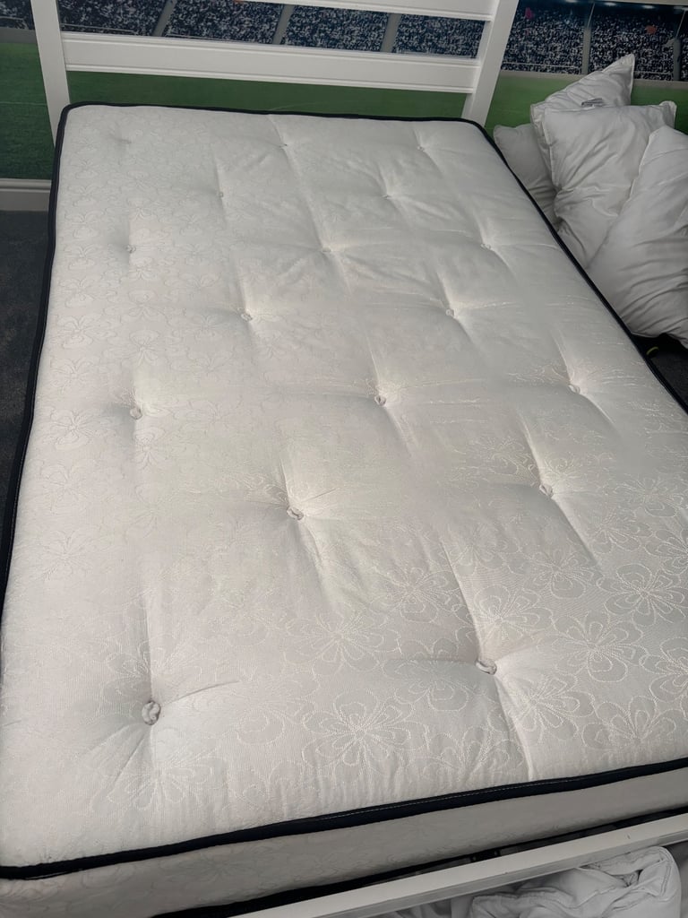 image for Nearby new condition small double bed and mattress 