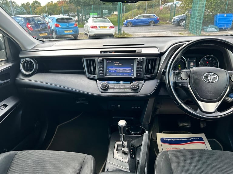 2017 Toyota RAV4 2.5 VVT-h Business Edition Plus CVT Euro 6 (s/s) 5dr (Safety Sense, Nav) ESTATE ...