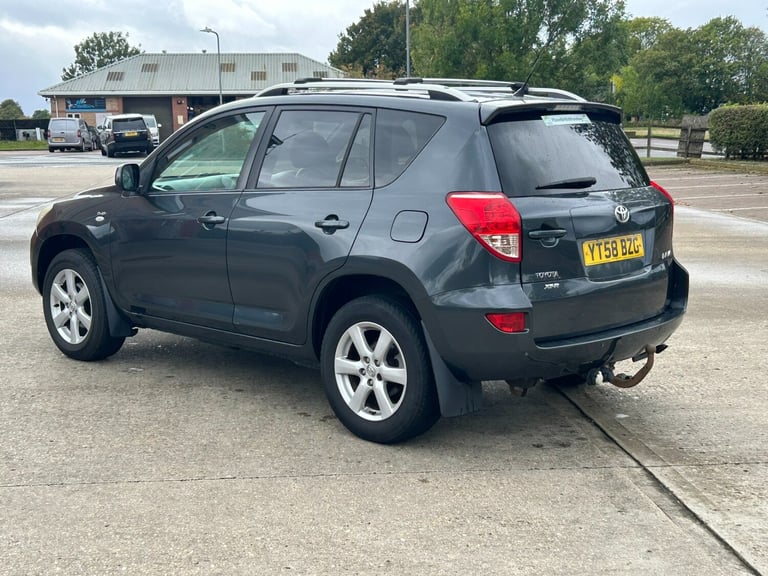 2008 58 Toyota Rav 4 2.2 D-4D XT-R 5Dr , 12mth MOT, tow bar , Sun roof etc