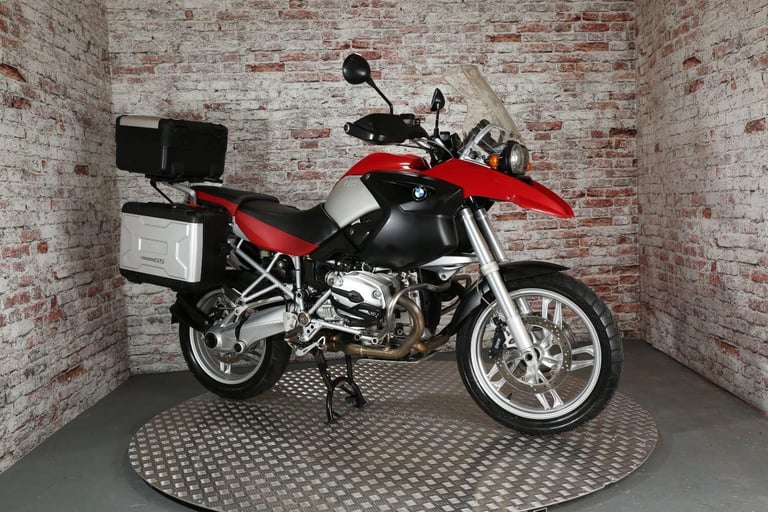 BMW R1200GS - 2005 Petrol Manual in Red