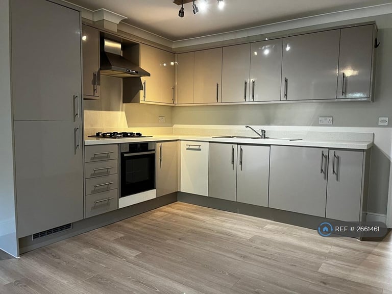 image for 1 bedroom flat in Dwight Road, Watford, WD18 (1 bed) (#2661461)