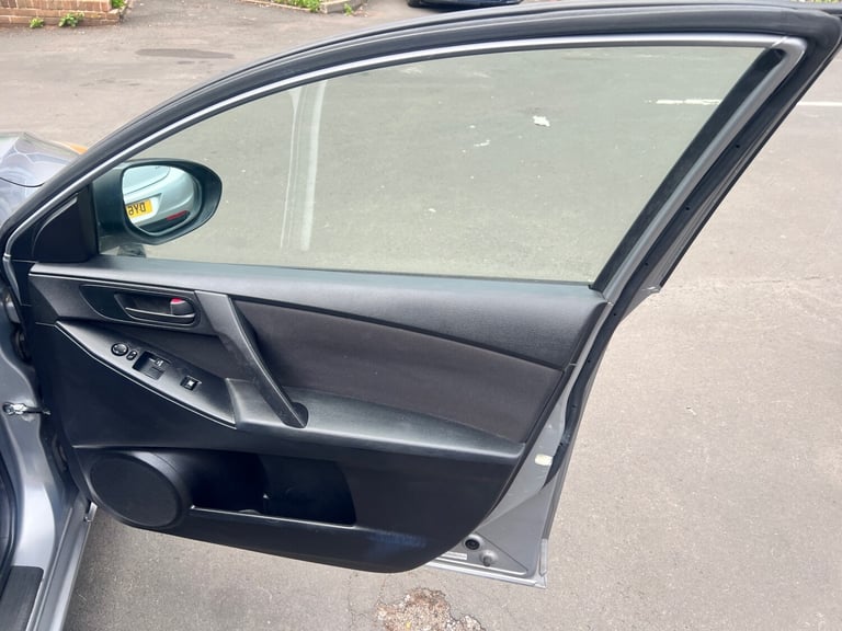 2011 Mazda Mazda3 1.6 S 5dr HATCHBACK Petrol Manual