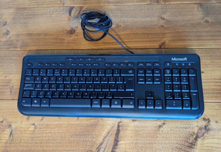 image for Microsoft Wired Keyboard 600, UK Layout - Black