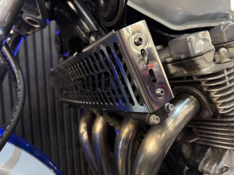 2009 Yamaha XJR1300 09