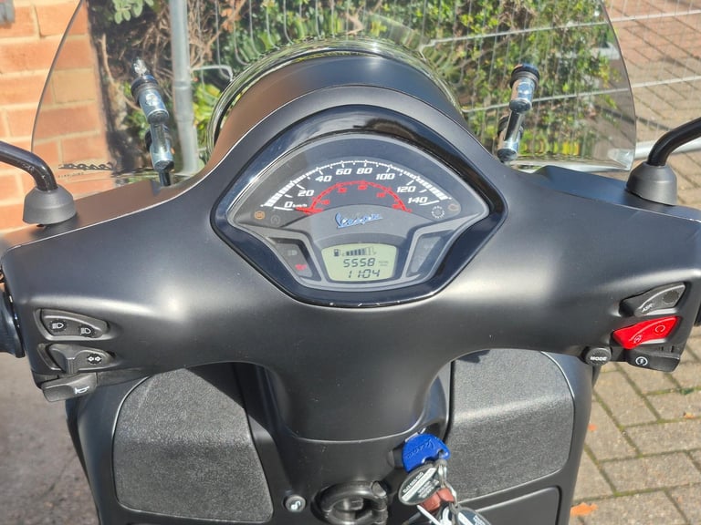 Piaggio Vespa GTS 300 Notte