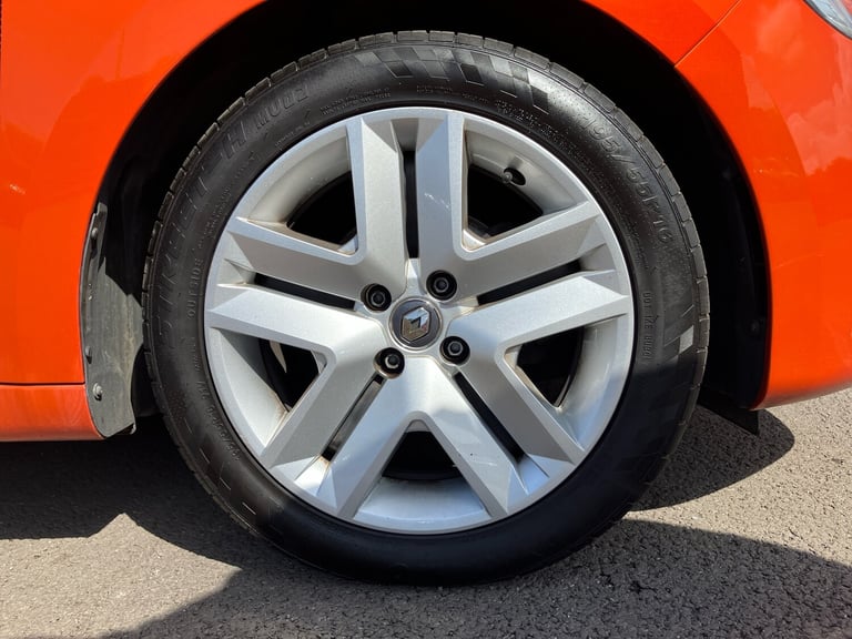 2020 Renault Clio 1.0 SCe 75 Play 5dr Hatchback Petrol Manual