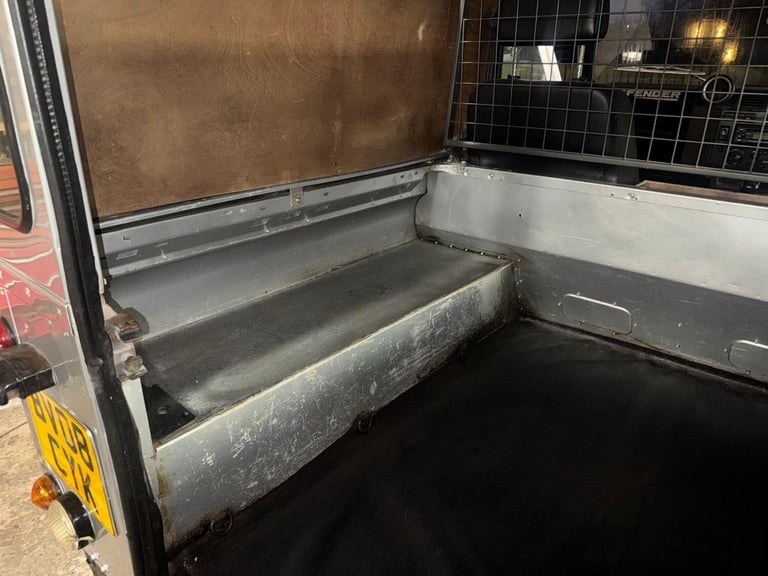 2008 Land Rover Defender 90 2.4 TDCi County Hard Top SUV 4WD SWB Euro 4 3dr PANEL VAN Diesel Manual