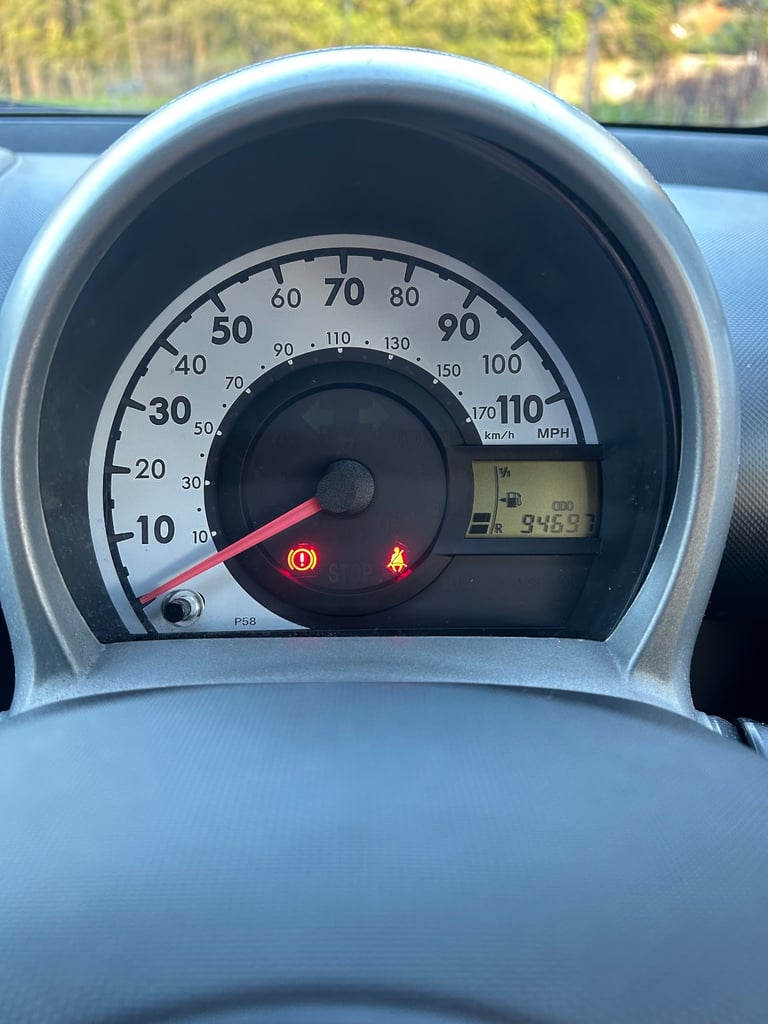 Citroen, C1, Hatchback, 2012, Manual, 998 (cc), 3 doors