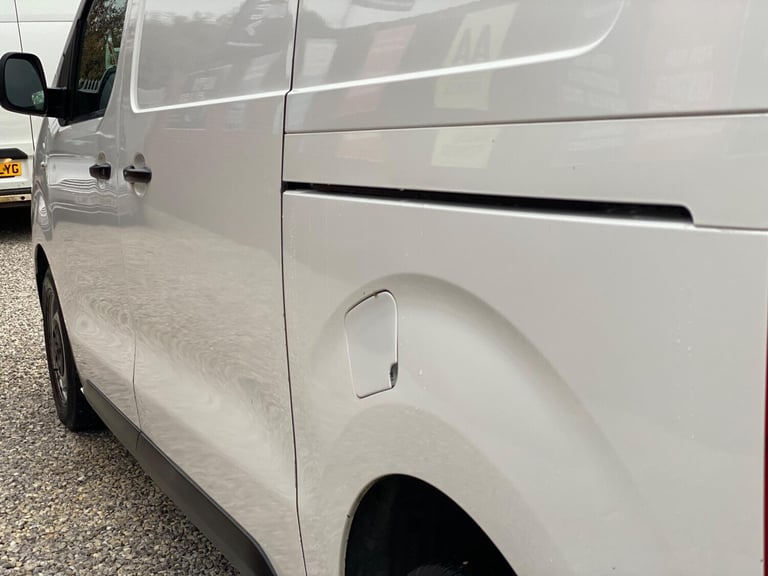2019 Peugeot Expert 2.0 BlueHDi 1400 Professional Standard Panel Van MWB Euro 6 (s/s) 6dr PANEL V...
