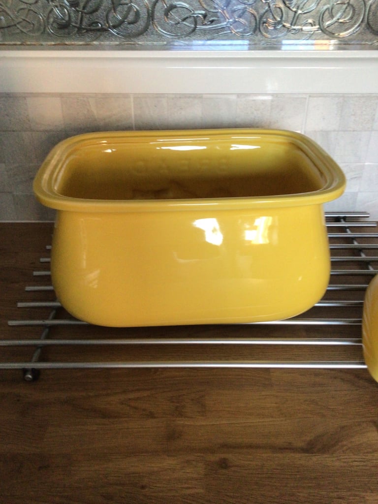 Bread din ceramic excellent condition 