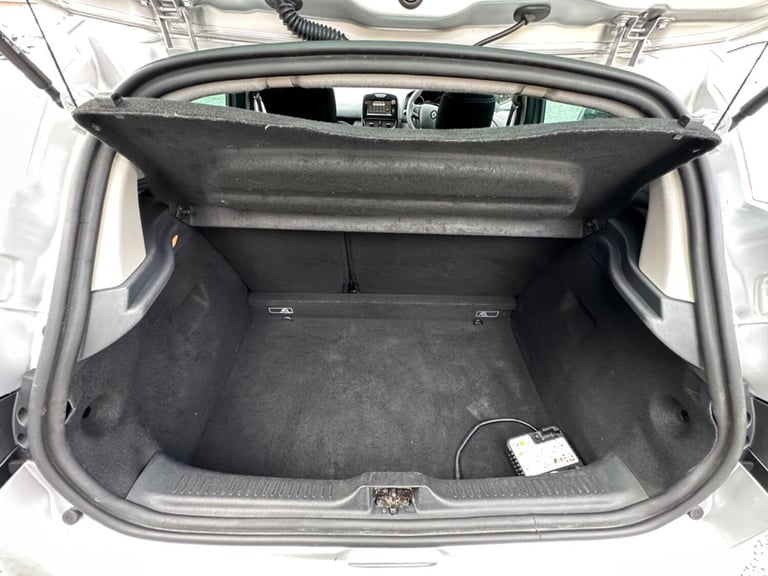 2018 Renault Clio 0.9 Iconic TCe 90 Petrol Manual 5 Door Hatchback Silver
