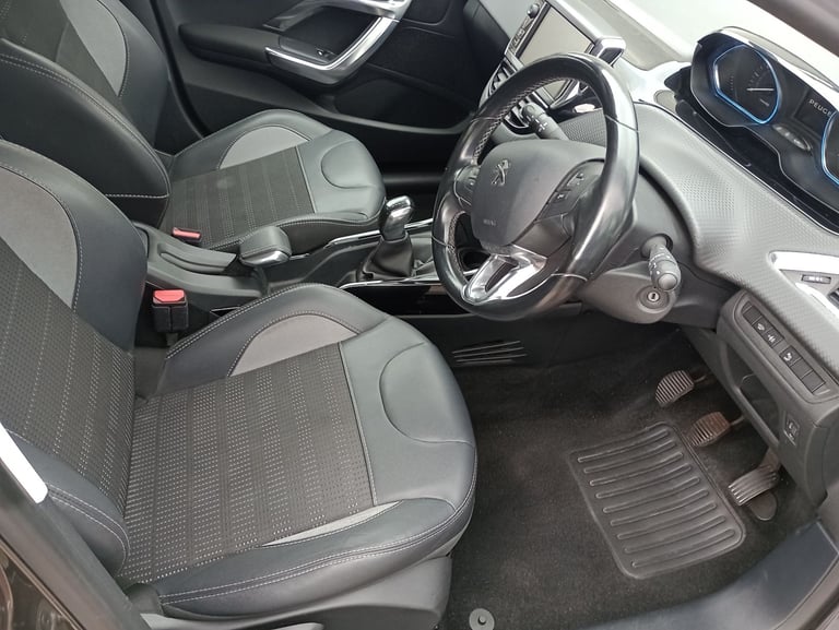 Peugeot, 2008, Hatchback, 2017, Manual, 1199 (cc), 5 doors