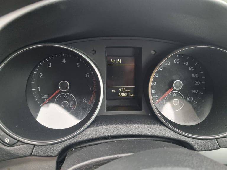 Volkswagen, GOLF, Hatchback, 2011, Manual, 1197 (cc), 5 doors 70K Miles