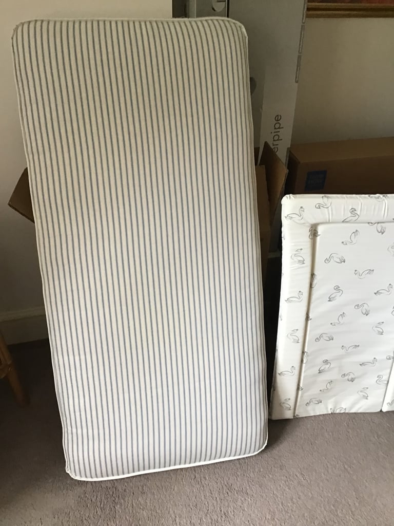 Child cot
